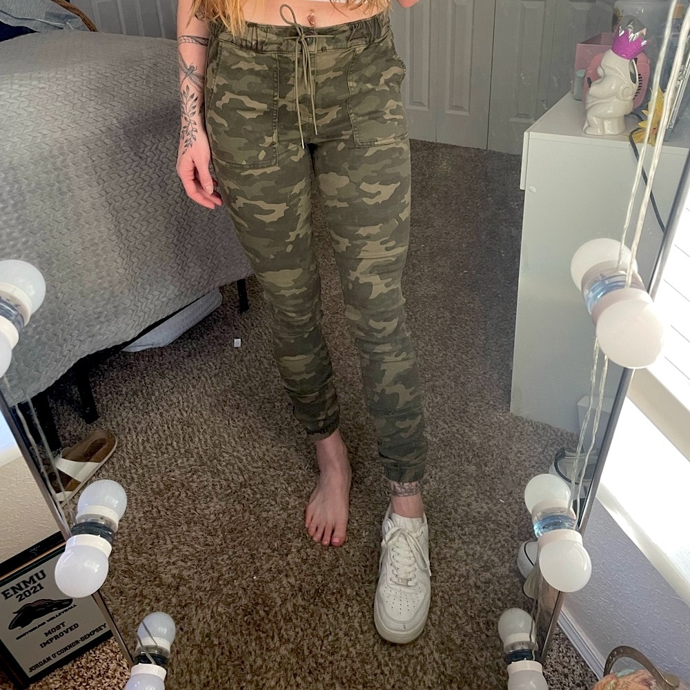 American Eagle Camo Jegging Jogger (4 X-long)